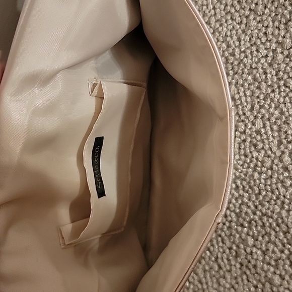 Style & Co Clutch Purse. Silver Hardware. Excellent Condition inside & out. - Picture 5 of 6